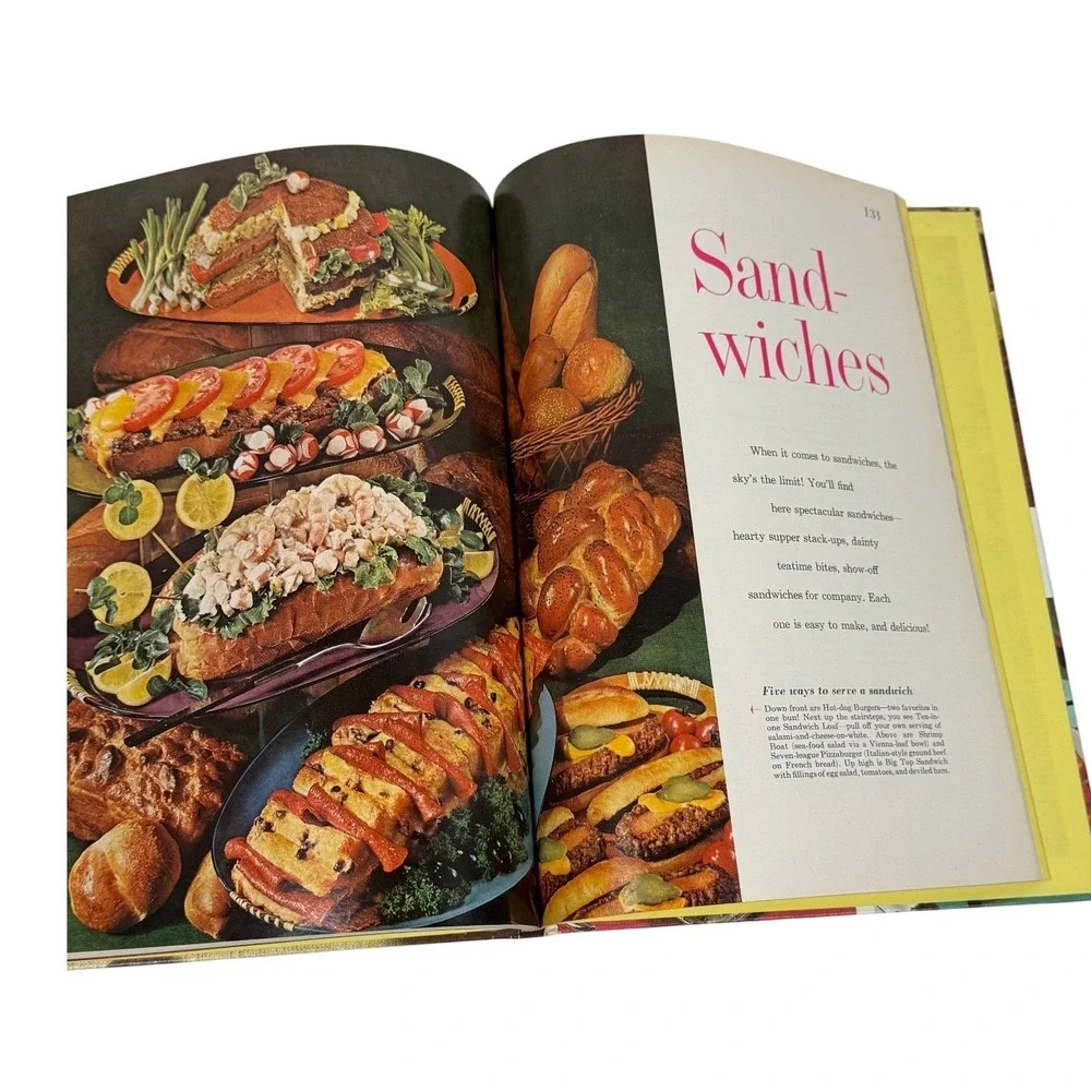 Vintage Better Homes and Gardens Bread Cook Book 1967‎ Hardcover 360 Recipes BHG